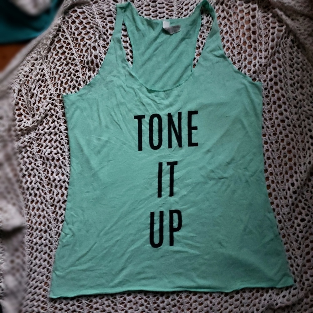 TIU tone it up tank [FREE w/any other item!]